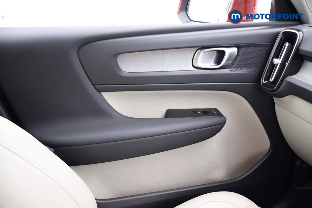 Volvo Xc40 Inscription Manual Petrol SUV - Stock Number (1672873) - 13th supplementary image
