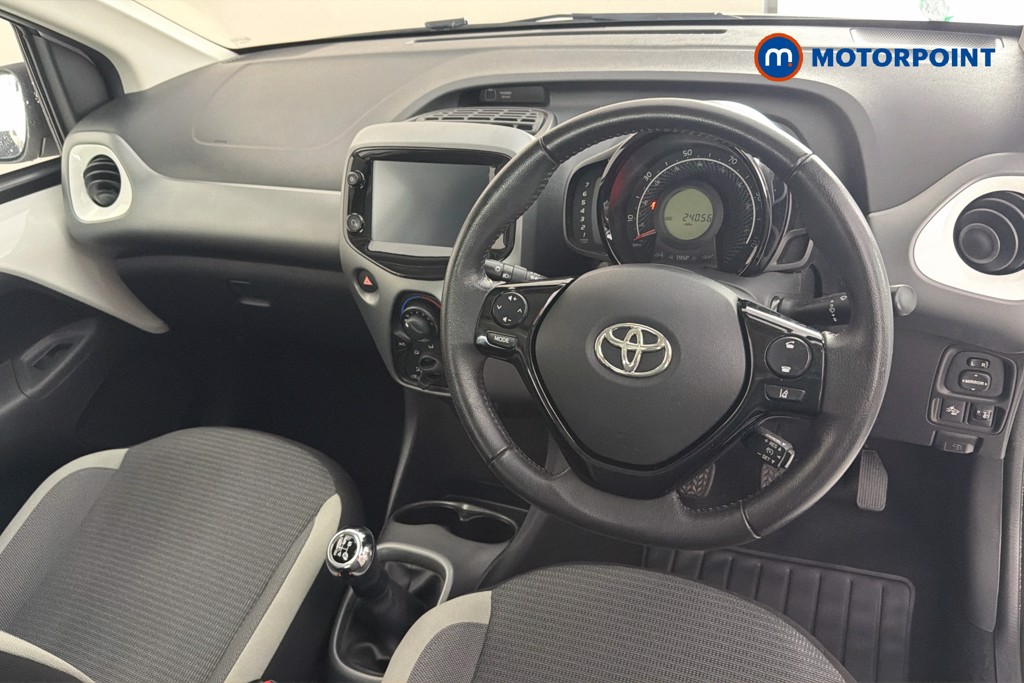 Toyota Aygo X-Play Manual Petrol Hatchback - Stock Number (1673532) - 1st supplementary image