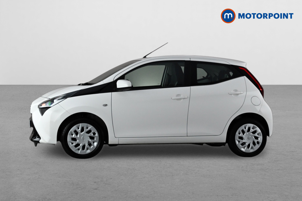 Toyota Aygo X-Play Manual Petrol Hatchback - Stock Number (1673532) - Passenger side