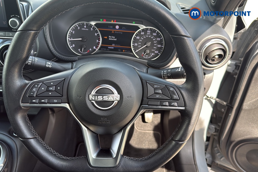 Nissan Juke N-Connecta Manual Petrol SUV - Stock Number (1673620) - 2nd supplementary image