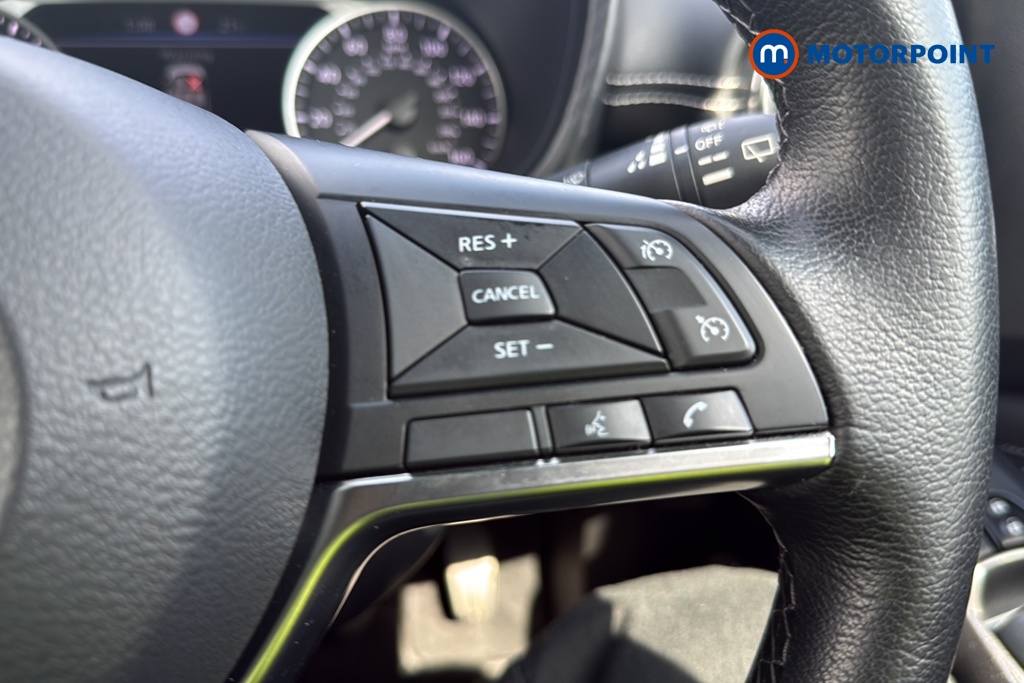 Nissan Juke N-Connecta Manual Petrol SUV - Stock Number (1673620) - 3rd supplementary image