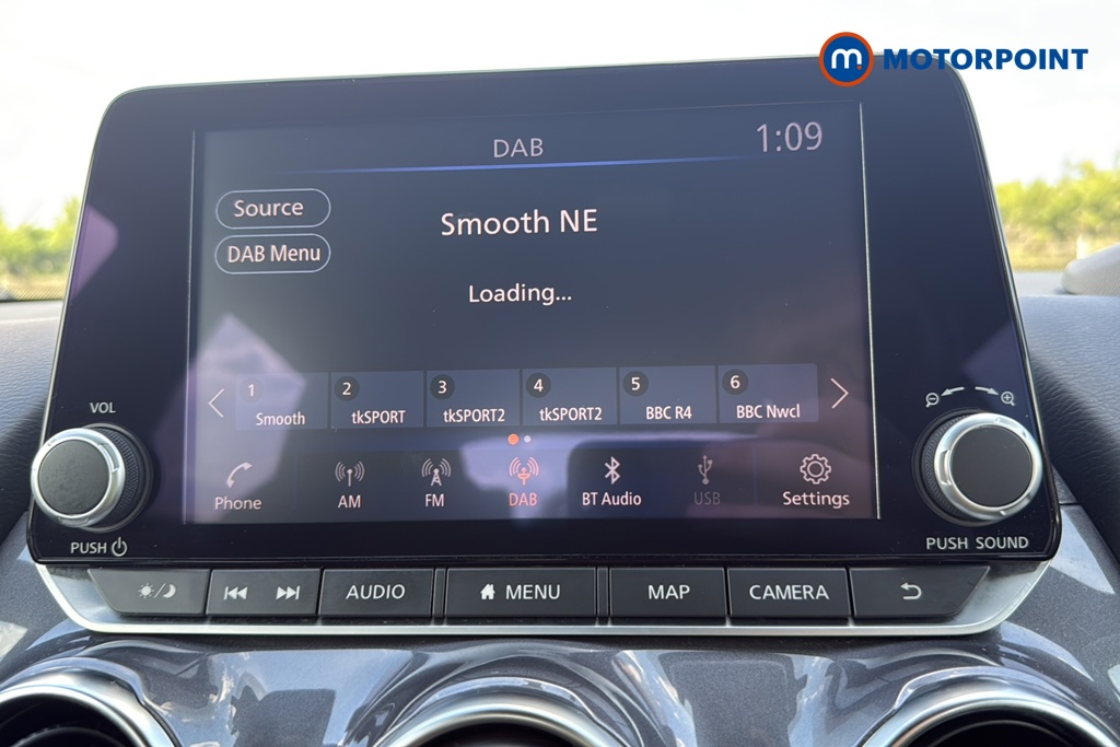 Nissan Juke N-Connecta Manual Petrol SUV - Stock Number (1673620) - 8th supplementary image