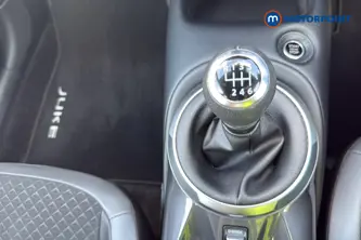 Nissan Juke N-Connecta Manual Petrol SUV - Stock Number (1673620) - 15th supplementary image