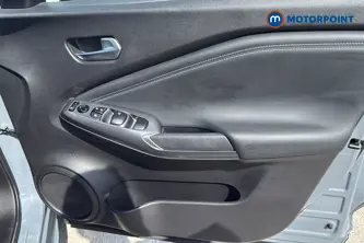 Nissan Juke N-Connecta Manual Petrol SUV - Stock Number (1673620) - 18th supplementary image