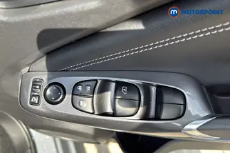 Nissan Juke N-Connecta Manual Petrol SUV - Stock Number (1673620) - 19th supplementary image