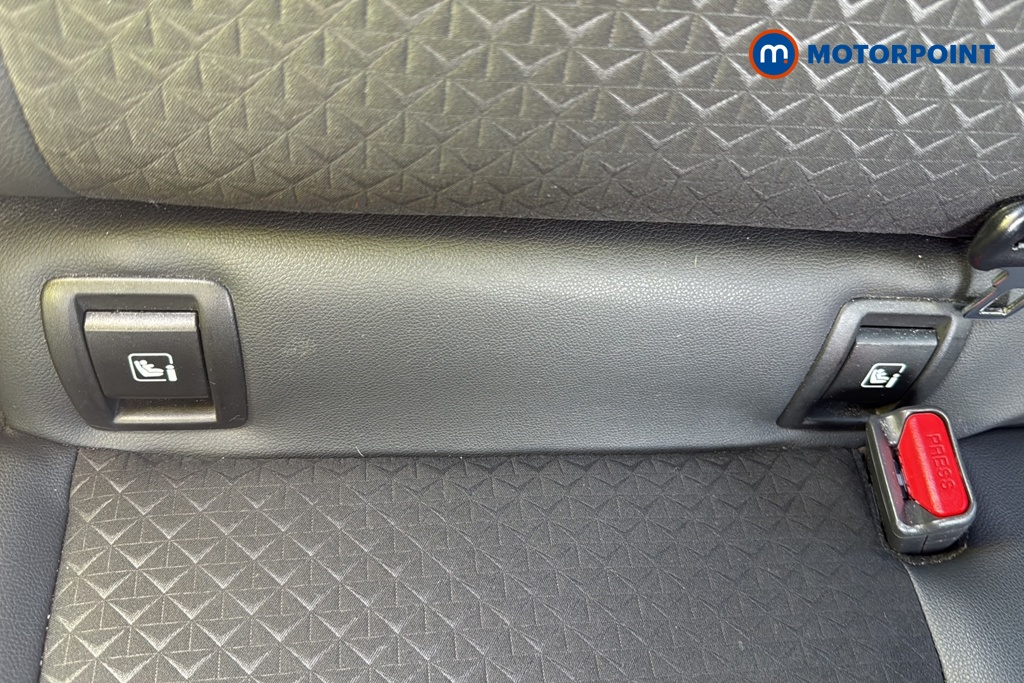 Nissan Juke N-Connecta Manual Petrol SUV - Stock Number (1673620) - 27th supplementary image