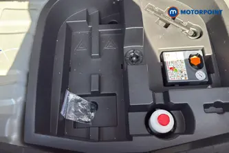 Nissan Juke N-Connecta Manual Petrol SUV - Stock Number (1673620) - 33rd supplementary image