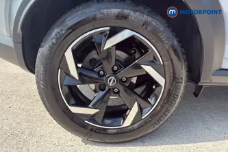 Nissan Juke N-Connecta Manual Petrol SUV - Stock Number (1673620) - 46th supplementary image