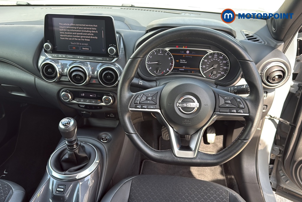 Nissan Juke N-Connecta Manual Petrol SUV - Stock Number (1673620) - 1st supplementary image