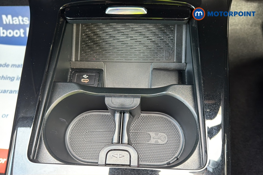 Mercedes-Benz A Class Amg Line Automatic Petrol Hatchback - Stock Number (1673754) - 16th supplementary image