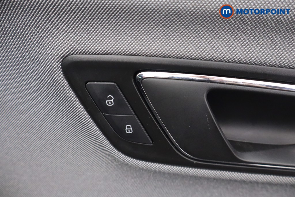 Seat Leon Se Dynamic Manual Petrol Hatchback - Stock Number (1673869) - 8th supplementary image