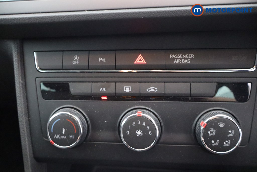 Seat Leon Se Dynamic Manual Petrol Hatchback - Stock Number (1673869) - 15th supplementary image