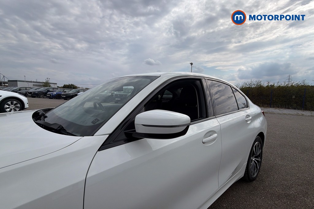 BMW 3 Series Sport Automatic Petrol Plug-In Hybrid Saloon - Stock Number (1673889) - 43rd supplementary image