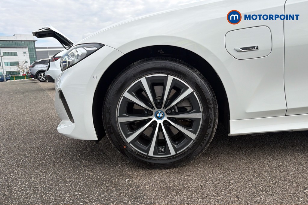 BMW 3 Series Sport Automatic Petrol Plug-In Hybrid Saloon - Stock Number (1673889) - 47th supplementary image