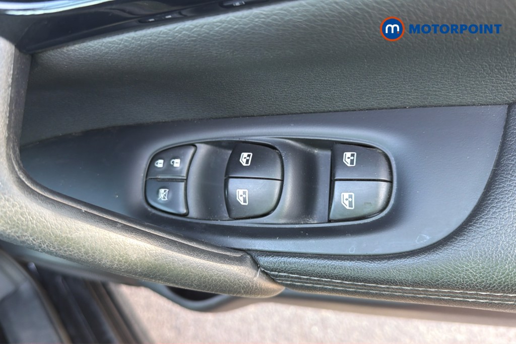 Nissan Qashqai Acenta Premium Manual Diesel SUV - Stock Number (1642952) - 3rd supplementary image
