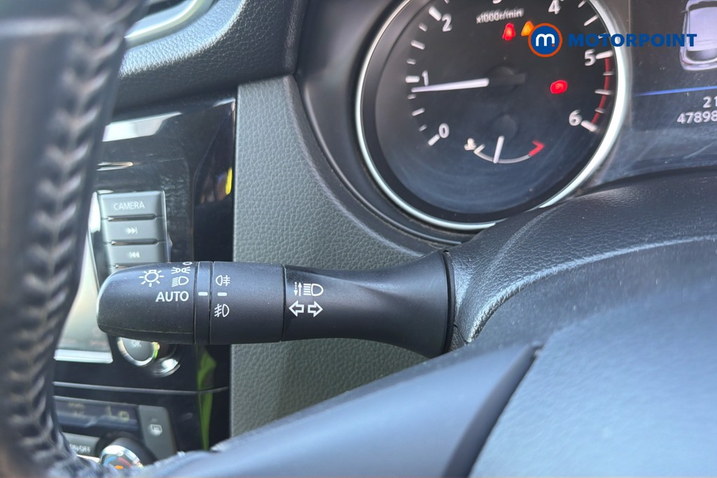 Nissan Qashqai Acenta Premium Manual Diesel SUV - Stock Number (1642952) - 9th supplementary image