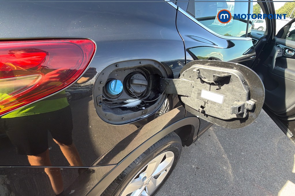 Nissan Qashqai Acenta Premium Manual Diesel SUV - Stock Number (1642952) - 25th supplementary image