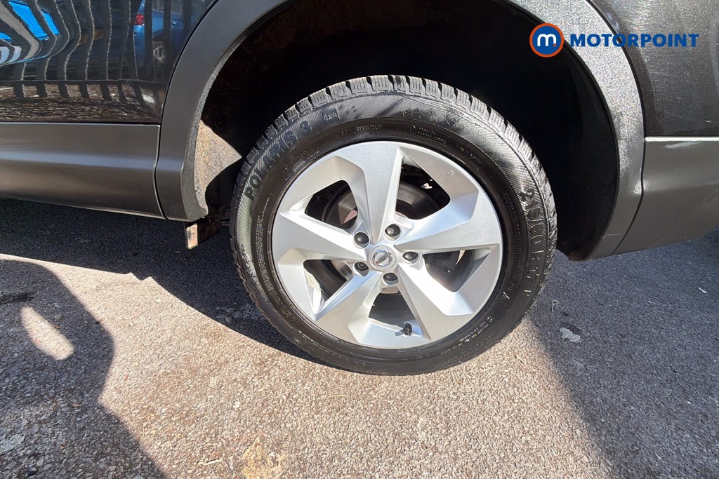 Nissan Qashqai Acenta Premium Manual Diesel SUV - Stock Number (1642952) - 42nd supplementary image