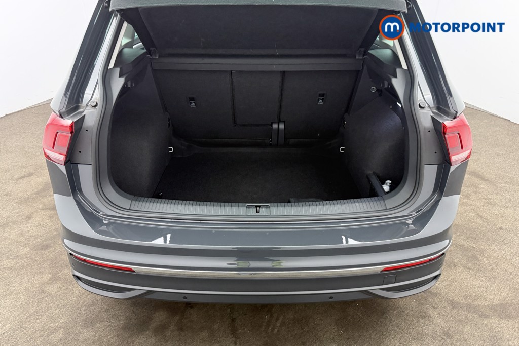 Volkswagen Tiguan Life Automatic Petrol SUV - Stock Number (1657815) - 6th supplementary image