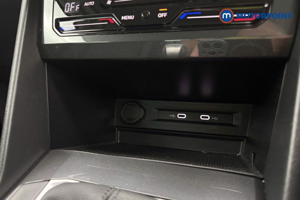Volkswagen Tiguan Life Automatic Petrol SUV - Stock Number (1657815) - 16th supplementary image