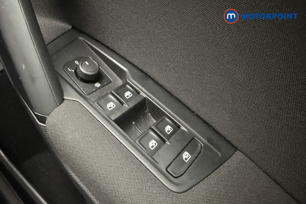 Volkswagen Tiguan Life Automatic Petrol SUV - Stock Number (1657815) - 17th supplementary image