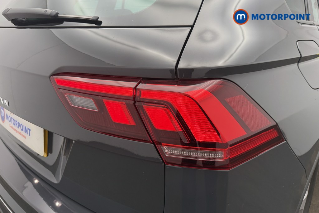 Volkswagen Tiguan Life Automatic Petrol SUV - Stock Number (1657815) - 19th supplementary image