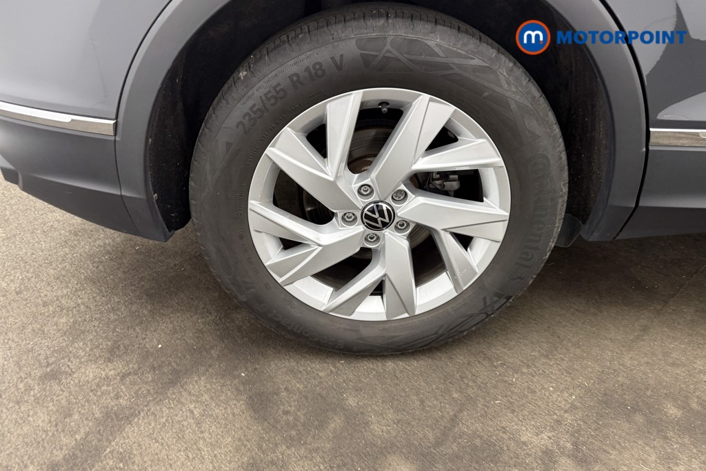 Volkswagen Tiguan Life Automatic Petrol SUV - Stock Number (1657815) - 24th supplementary image