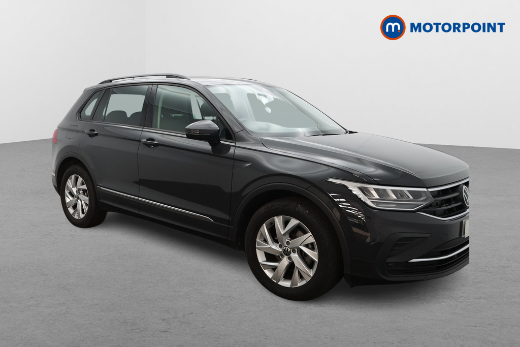 Volkswagen Tiguan Life Automatic Petrol SUV - Stock Number (1657815) - Drivers side front corner