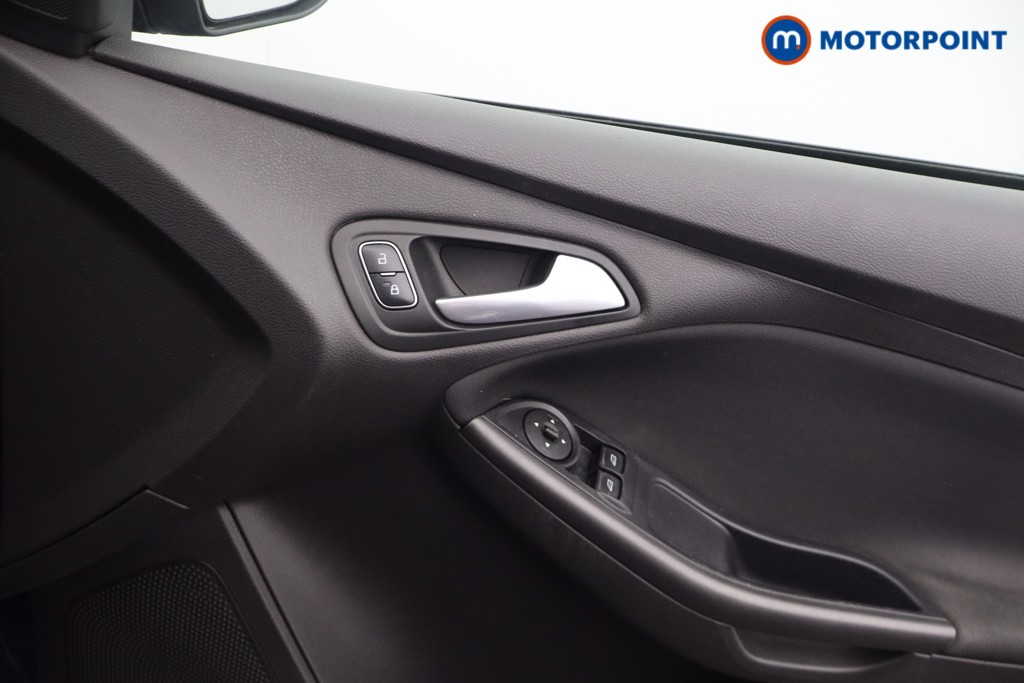 Ford Focus St-Line Manual Petrol Hatchback - Stock Number (1661158) - 9th supplementary image