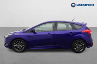 Ford Focus St-Line Manual Petrol Hatchback - Stock Number (1661158) - Passenger side