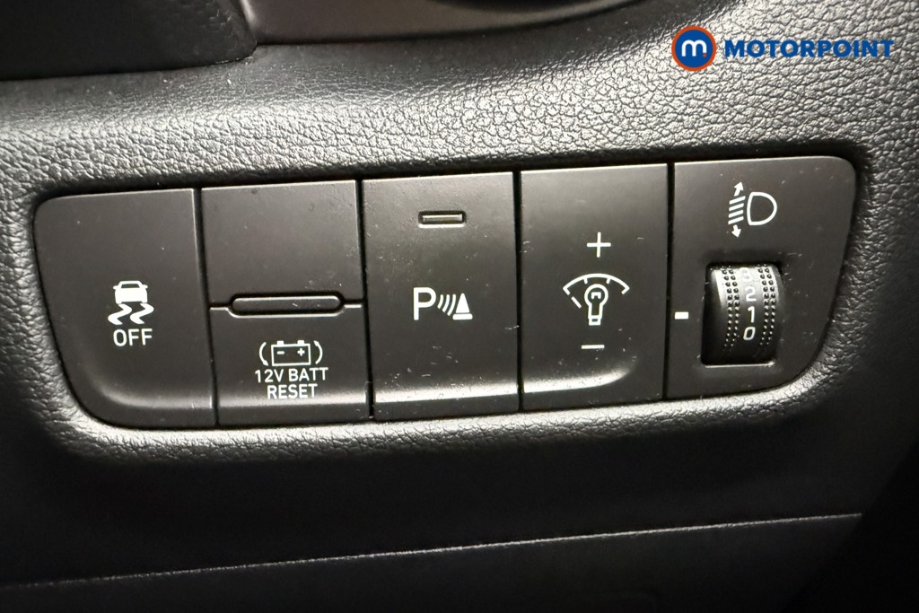 Hyundai Kona Premium Automatic Petrol-Electric Hybrid SUV - Stock Number (1663260) - 17th supplementary image