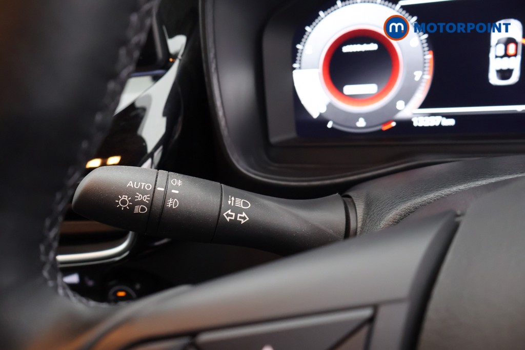 Nissan Juke Tekna-Plus Manual Petrol SUV - Stock Number (1664894) - 5th supplementary image