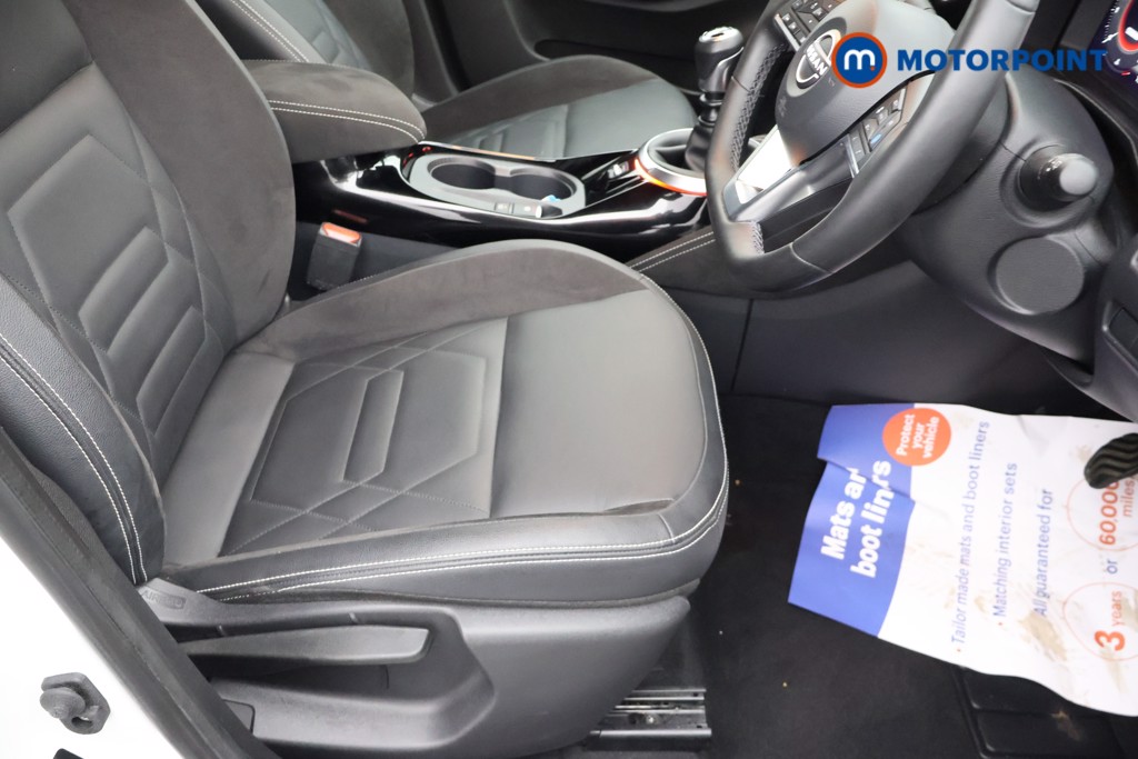 Nissan Juke Tekna-Plus Manual Petrol SUV - Stock Number (1664894) - 19th supplementary image