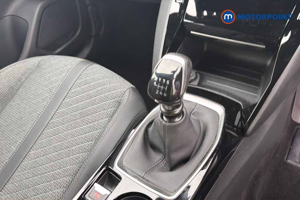Peugeot 2008 Allure Manual Petrol SUV - Stock Number (1665927) - 15th supplementary image