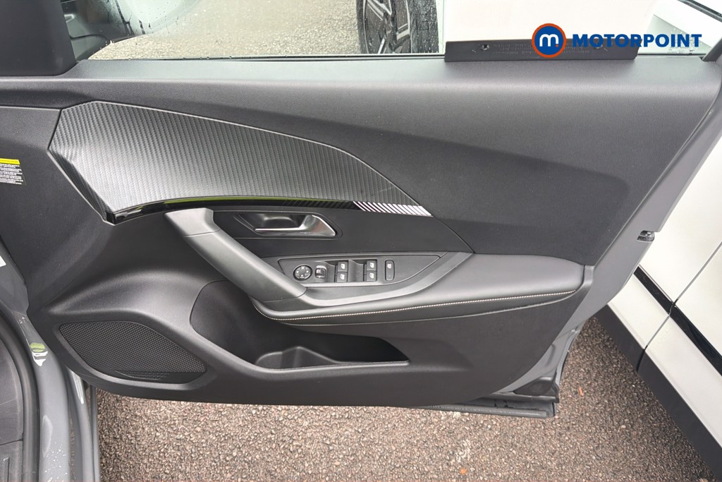 Peugeot 2008 Allure Manual Petrol SUV - Stock Number (1665927) - 1st supplementary image