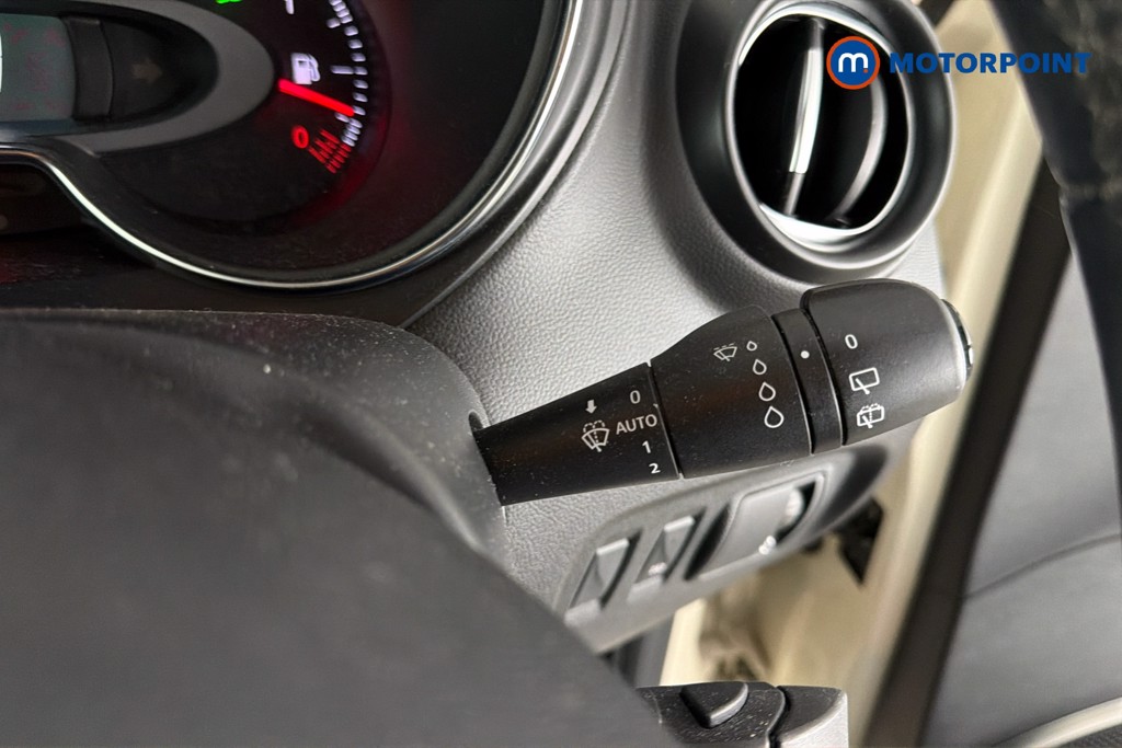 Renault Captur Dynamique S Nav Manual Diesel SUV - Stock Number (1666172) - 7th supplementary image