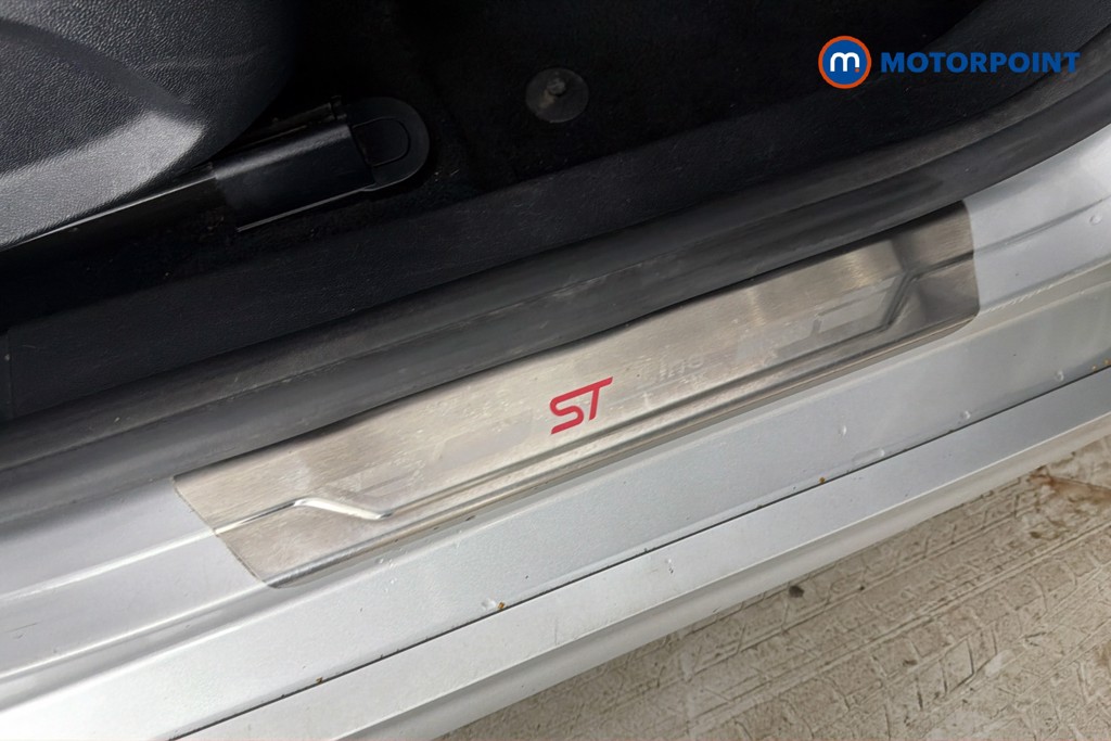 Ford Fiesta St-Line Edition Manual Petrol Hatchback - Stock Number (1666411) - 21st supplementary image