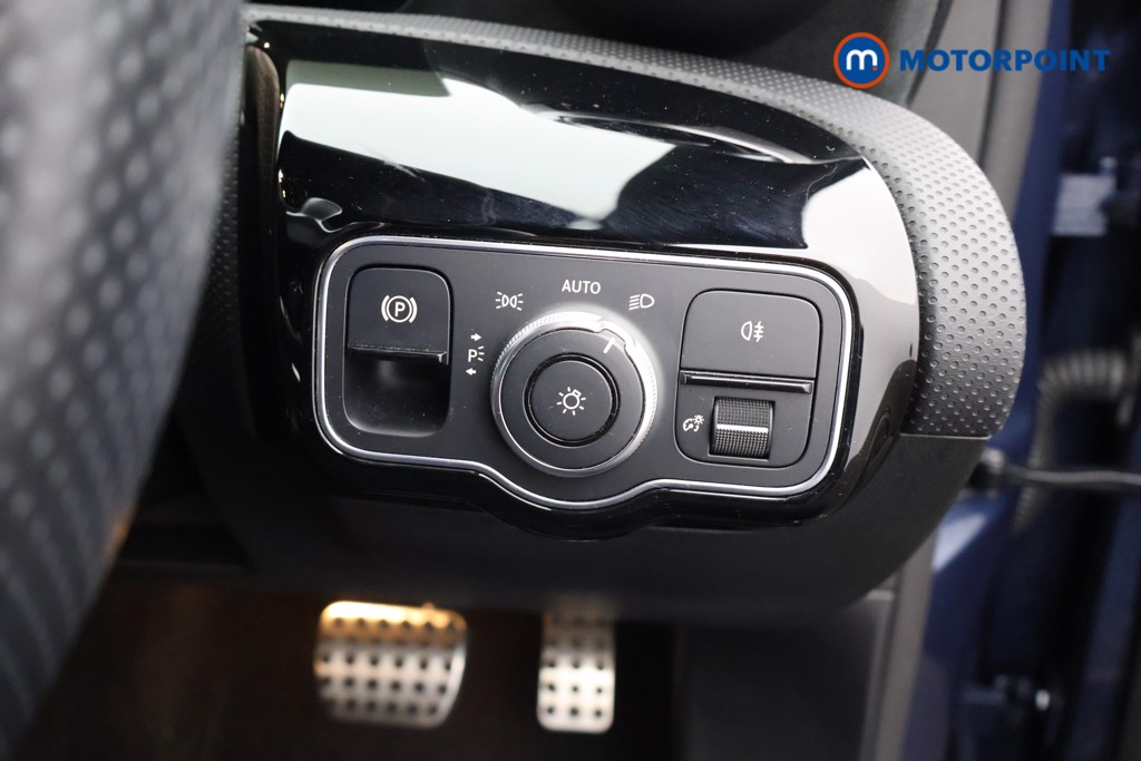 Mercedes-Benz A Class Amg Line Automatic Petrol Hatchback - Stock Number (1666626) - 17th supplementary image