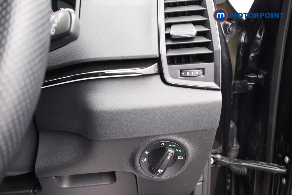 Skoda Karoq Sportline Automatic Petrol SUV - Stock Number (1667344) - 7th supplementary image