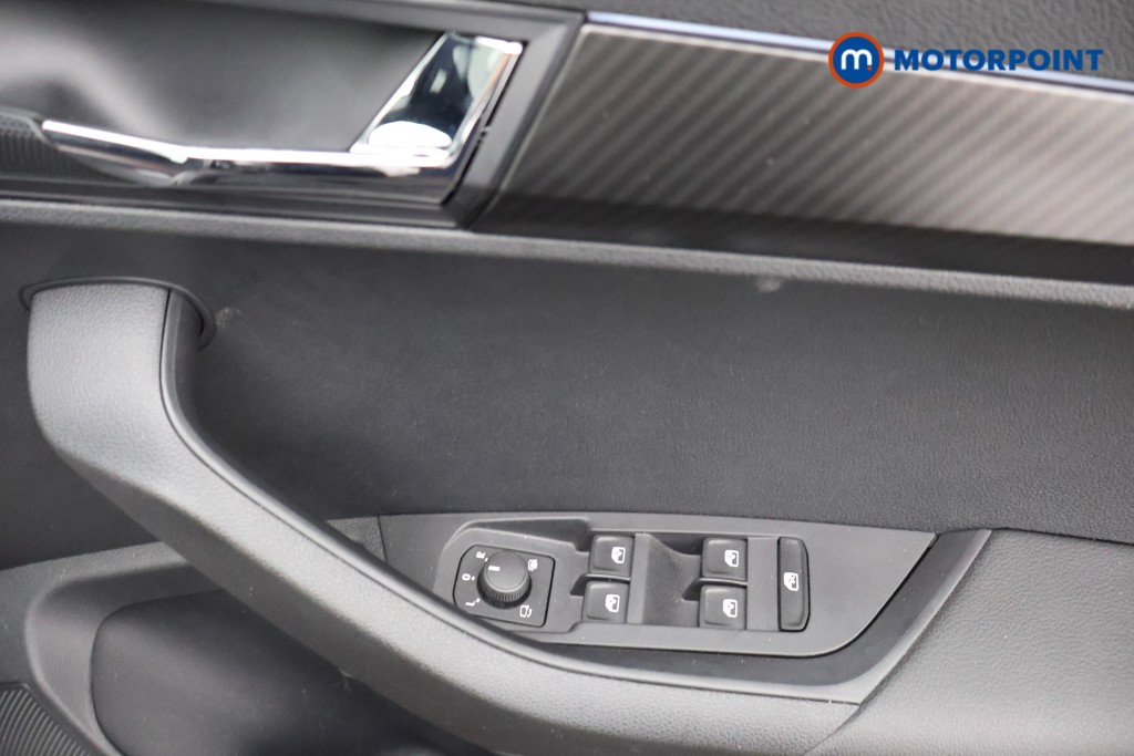 Skoda Karoq Sportline Automatic Petrol SUV - Stock Number (1667344) - 21st supplementary image