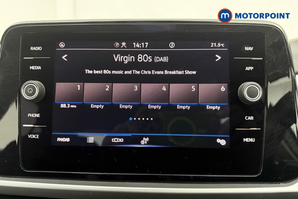 Volkswagen T-Roc Life Manual Petrol SUV - Stock Number (1667385) - 2nd supplementary image