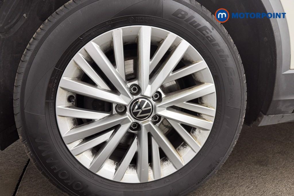 Volkswagen T-Roc Life Manual Petrol SUV - Stock Number (1667385) - 11th supplementary image