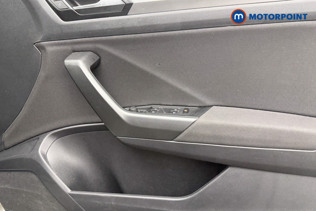 Volkswagen T-Roc Life Manual Petrol SUV - Stock Number (1667385) - 17th supplementary image