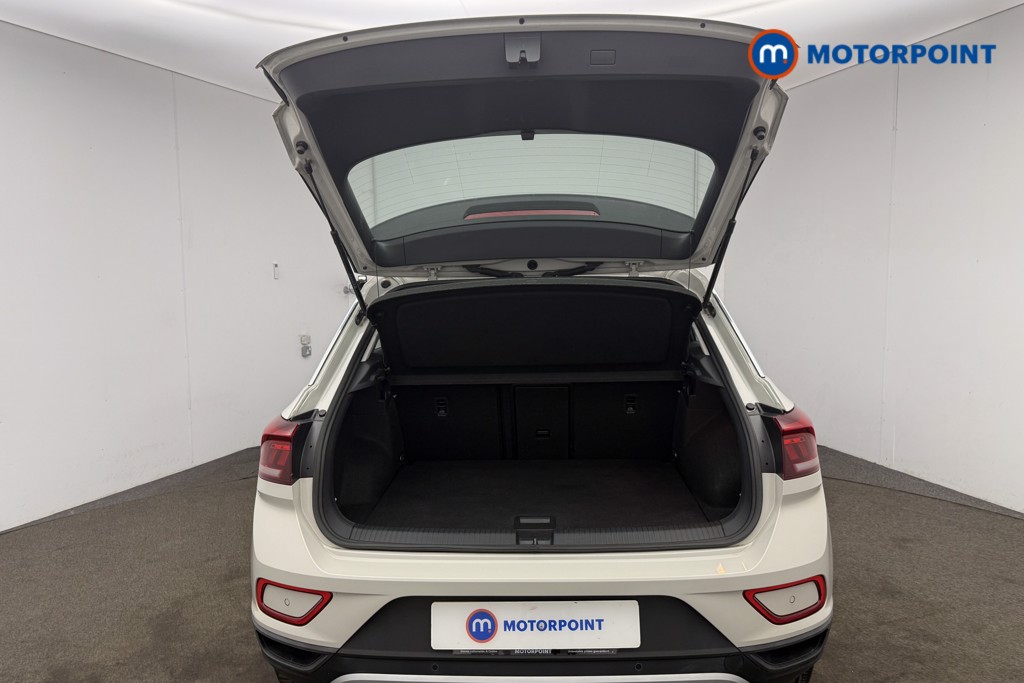 Volkswagen T-Roc Life Manual Petrol SUV - Stock Number (1667385) - 21st supplementary image