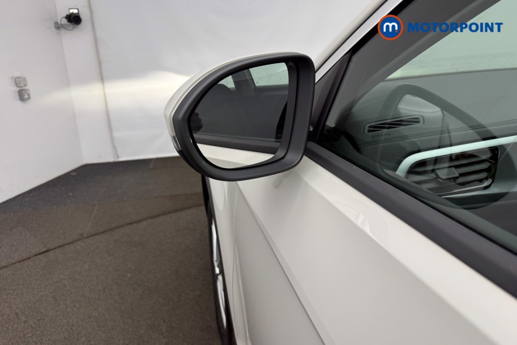 Volkswagen T-Roc Life Manual Petrol SUV - Stock Number (1667385) - 29th supplementary image