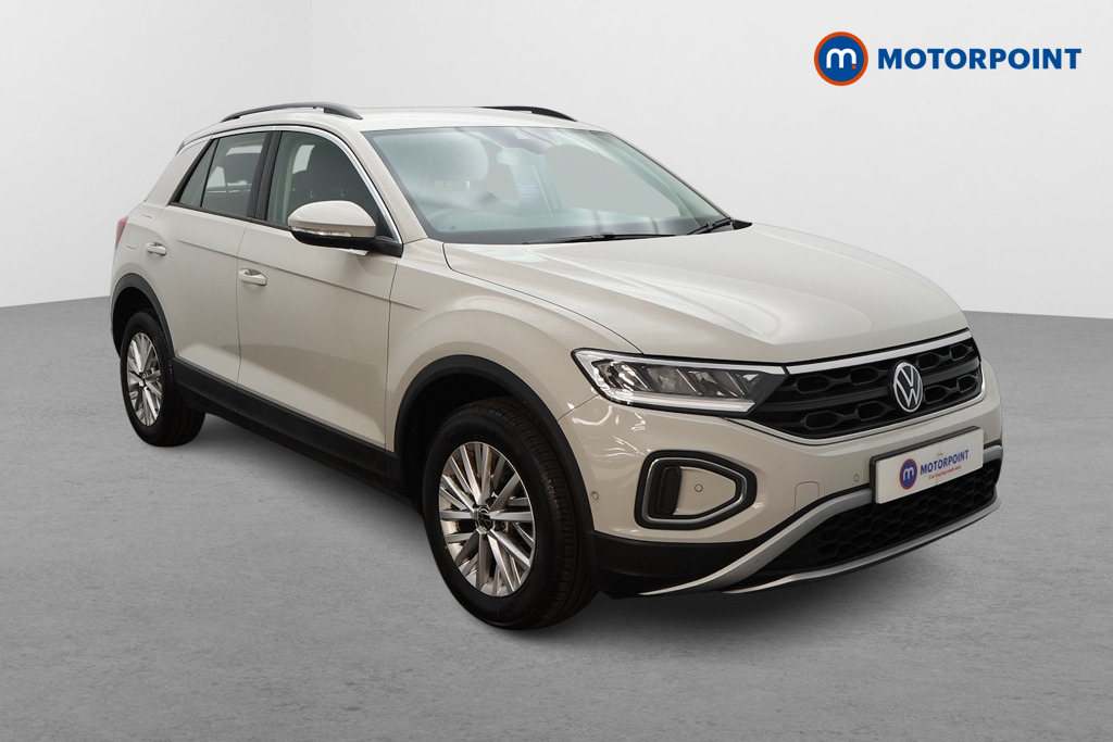 Volkswagen T-Roc Life Manual Petrol SUV - Stock Number (1667385) - Drivers side front corner