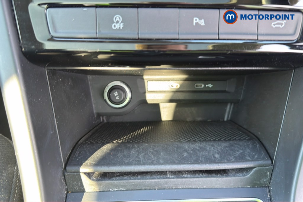 Volkswagen Touran Match Manual Petrol People Carrier - Stock Number (1668343) - 14th supplementary image