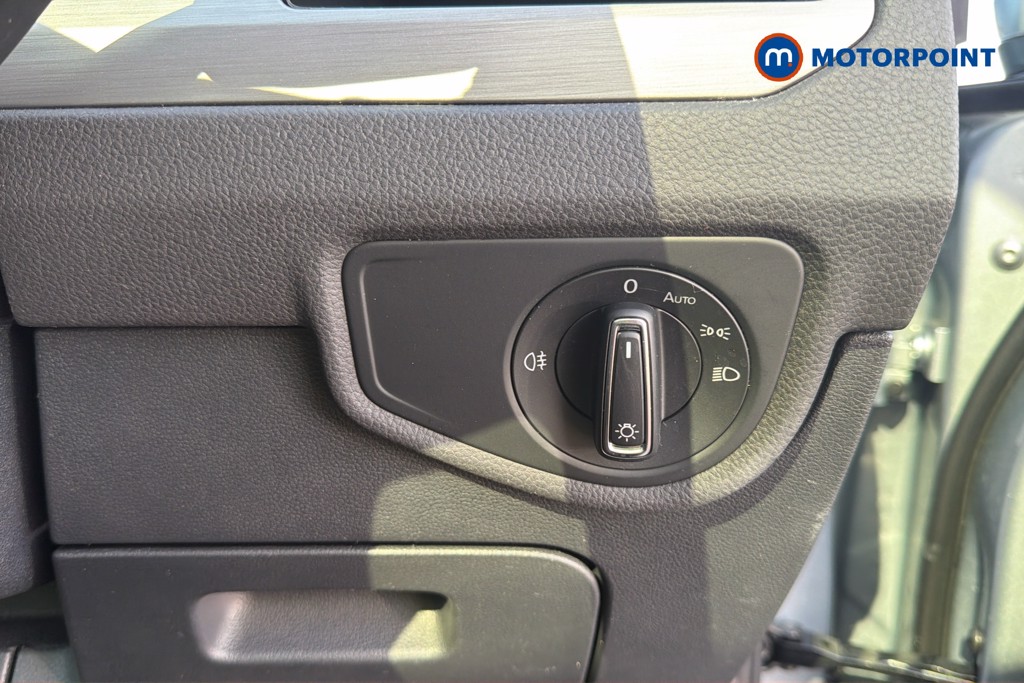 Volkswagen Touran Match Manual Petrol People Carrier - Stock Number (1668343) - 17th supplementary image