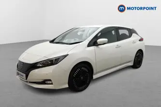 Nissan Leaf Tekna Automatic Electric Hatchback - Stock Number (1668439) - Passenger side front corner