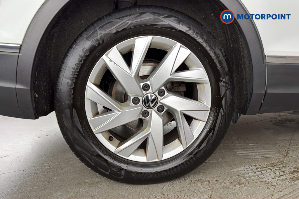 Volkswagen Tiguan Life Manual Petrol SUV - Stock Number (1668817) - 49th supplementary image